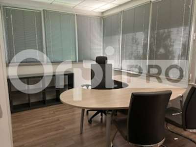 Bureau 114m² RDC à vendre à Lissieu