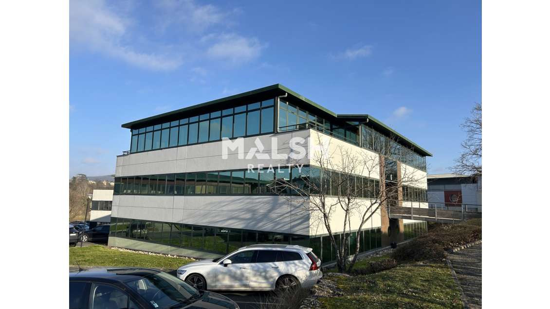 Bureaux à vendre 67m² RDC à Lissieu 