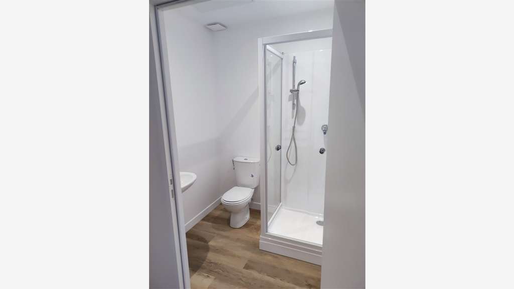 AV cellule d'activité à Donges Les Six Croix RN165