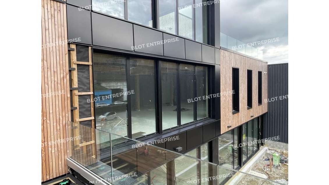 A louer à vendre bureaux 340m² à Lorient