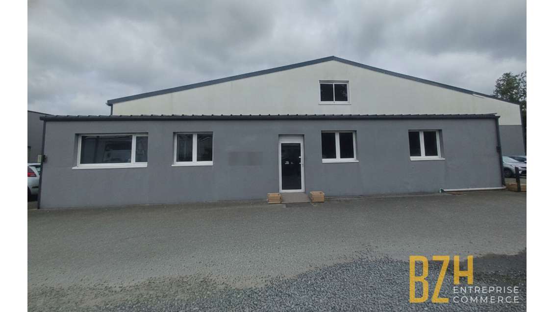 A VENDRE - BUREAUX - 240 m2 -