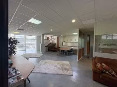 Local entrepot/bureau ultra centre Lorient