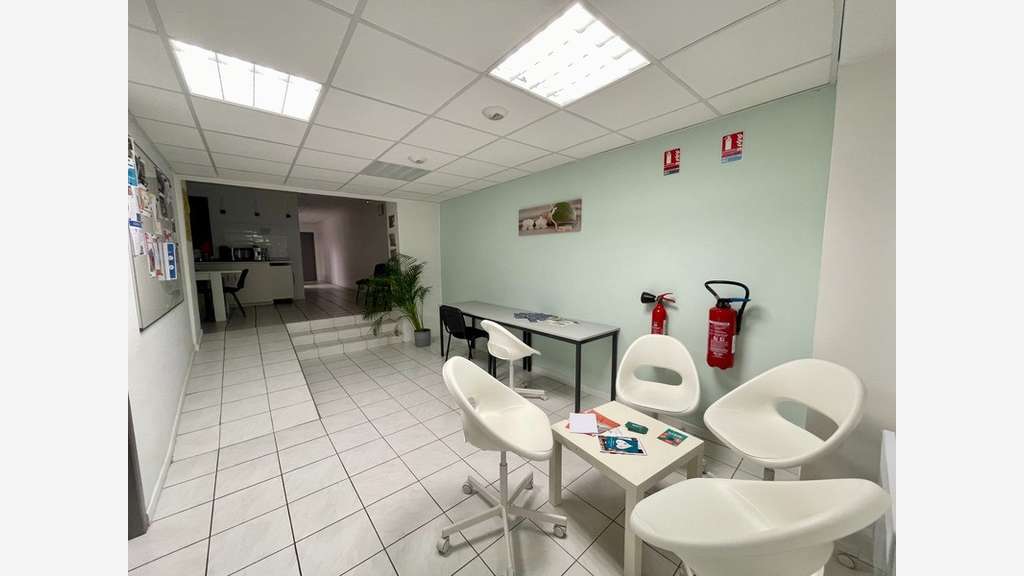 Vente murs commerciaux 185m² à Lunel centre