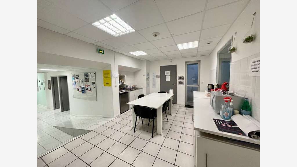 Vente murs commerciaux 185m² à Lunel centre