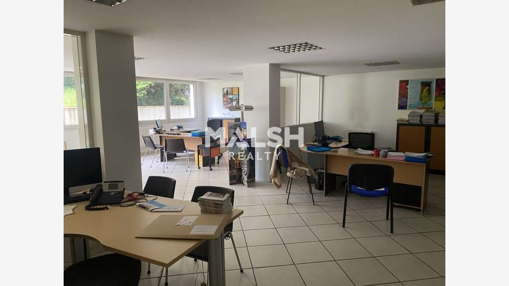 Vente bureaux très lumineux 144m² RDC à Lyon 3e
