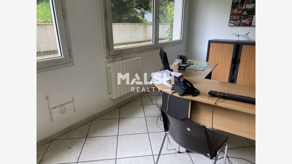 Vente bureaux très lumineux 144m² RDC à Lyon 3e