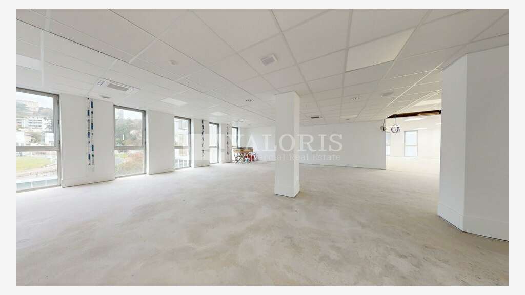 Bureaux rénovés à vendre à Lyon 5e prox St-Georges