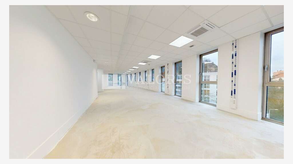 Bureaux rénovés à vendre à Lyon 5e prox St-Georges