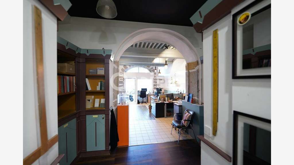 BUREAUX A VENDRE - 106 m² - LYON 5