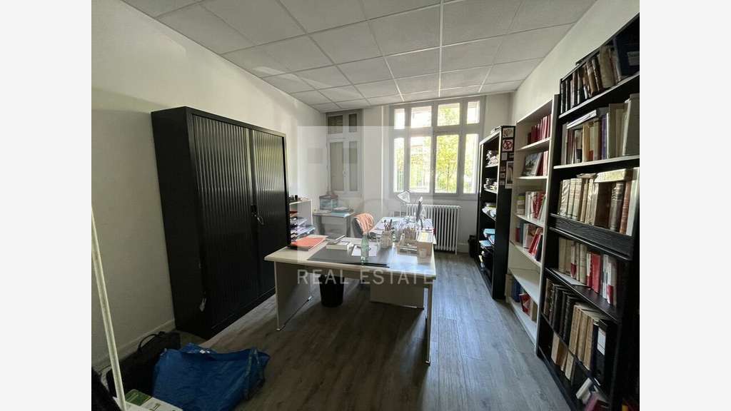 Bureaux 276m² sur 2 niveaux à vendre à Lyon 6e