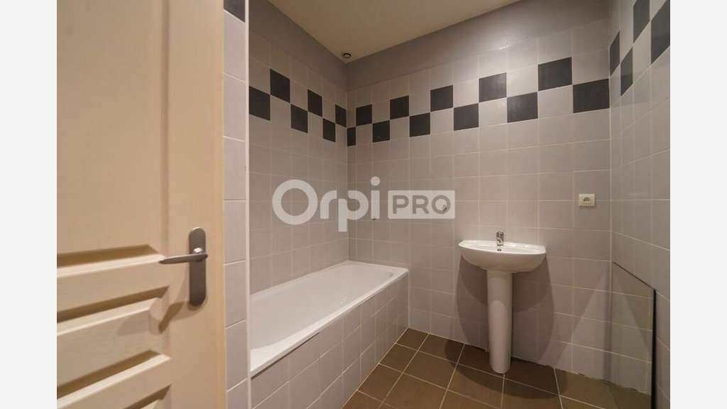 Bureaux 52m² à vendre au 3ème étage à Lyon 69006