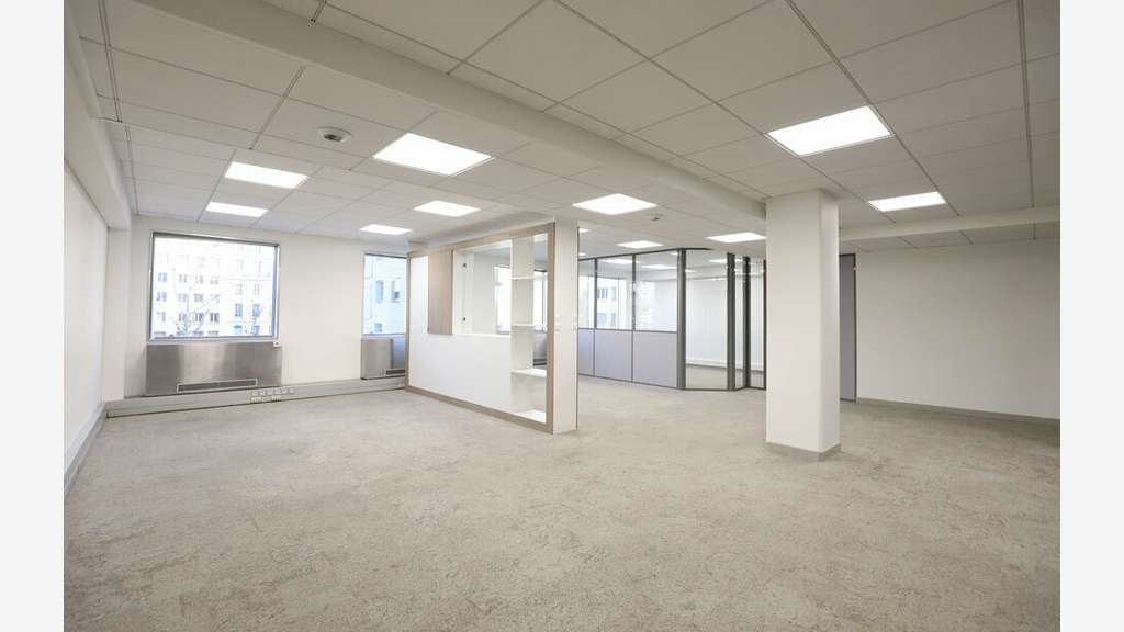 Bureaux 3030m² à vendre Lyon 6e gare Part-Dieu