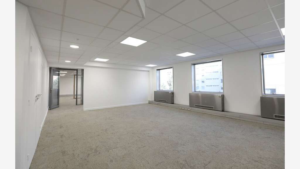Bureaux 3030m² à vendre Lyon 6e gare Part-Dieu