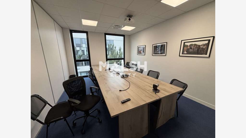 Bureaux à vendre 305m² Lyon 7e tramway T10