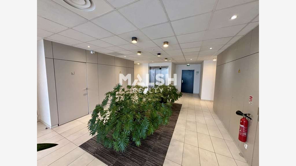 Bureaux à vendre 305m² Lyon 7e tramway T10