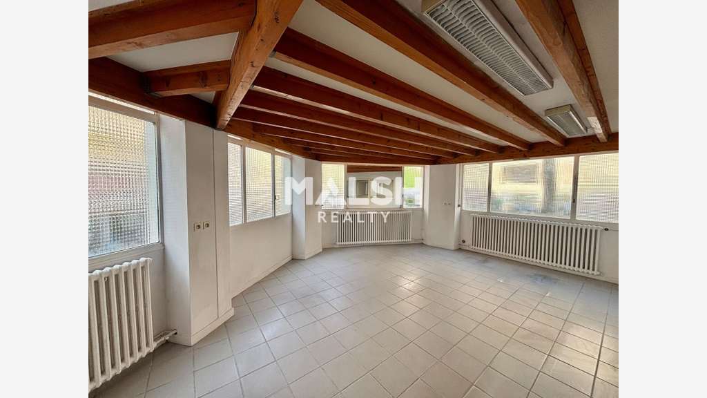 À vendre bureaux 233m² Lyon 7e proche Pl Jean Macé