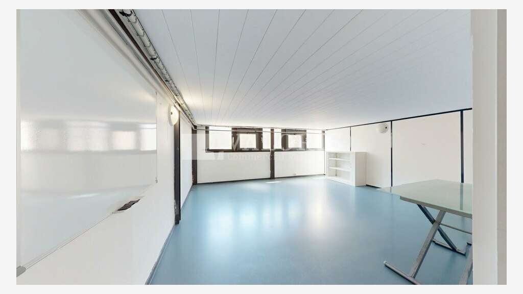 Bureaux cloisonnés en duplex à vendre à Lyon 9e
