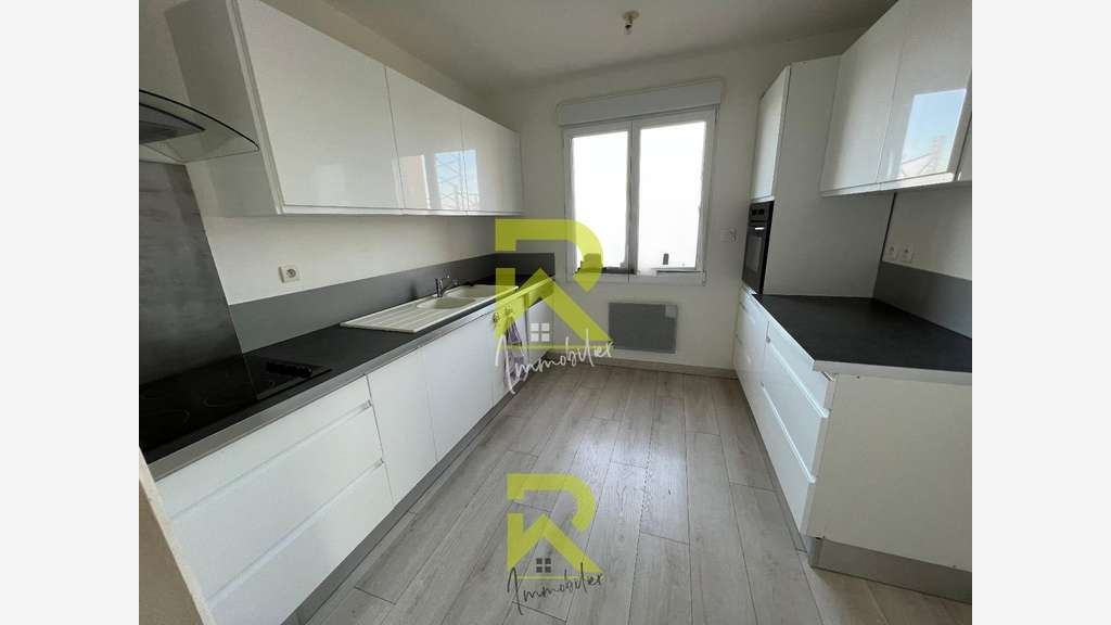 AV immeuble professionnel locatif Marseillan-plage