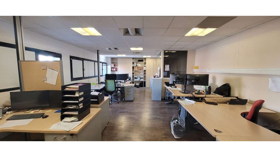 AV bureaux lumineux, PMR, 10 park., Marseille 10e