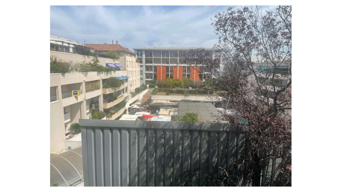 MARSEILLE 12E ARR à vendre Plateau local/bureaux