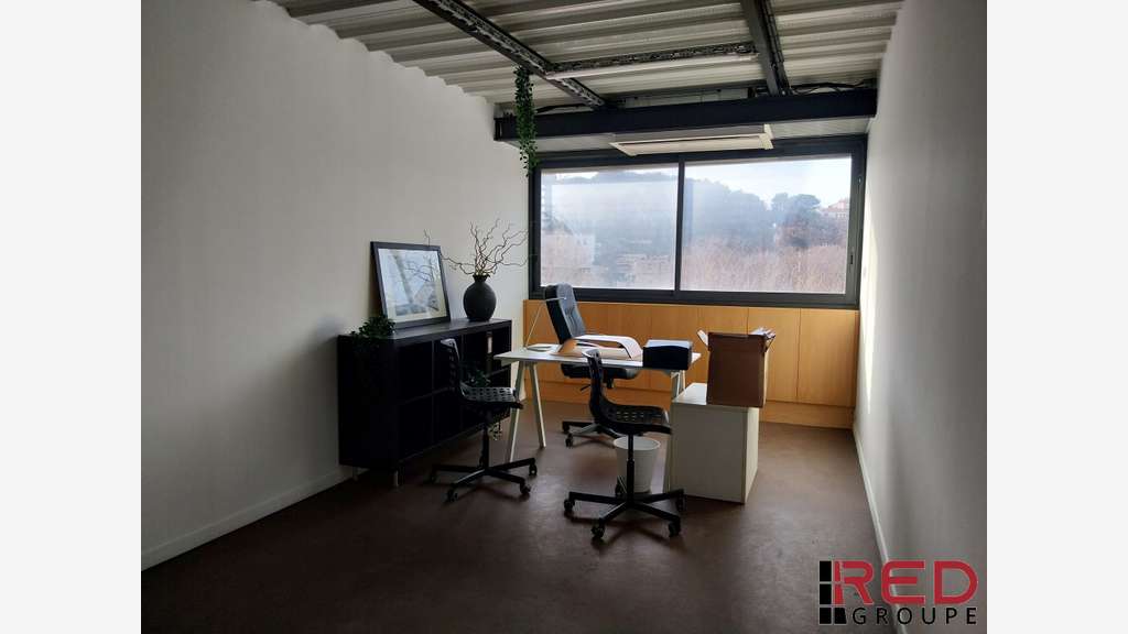 Vente bureaux 256m² + parking Marseille St Antoine