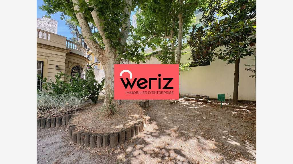AV bureaux atypiques de 218m² à Marseille 13006