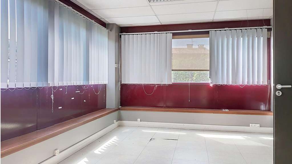 Vente bureaux lumineux de 252m² à Mazamet