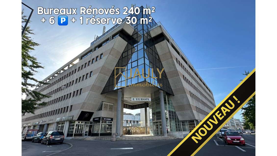 Bureaux rénovés 240 m² + 1 local + 6 parking