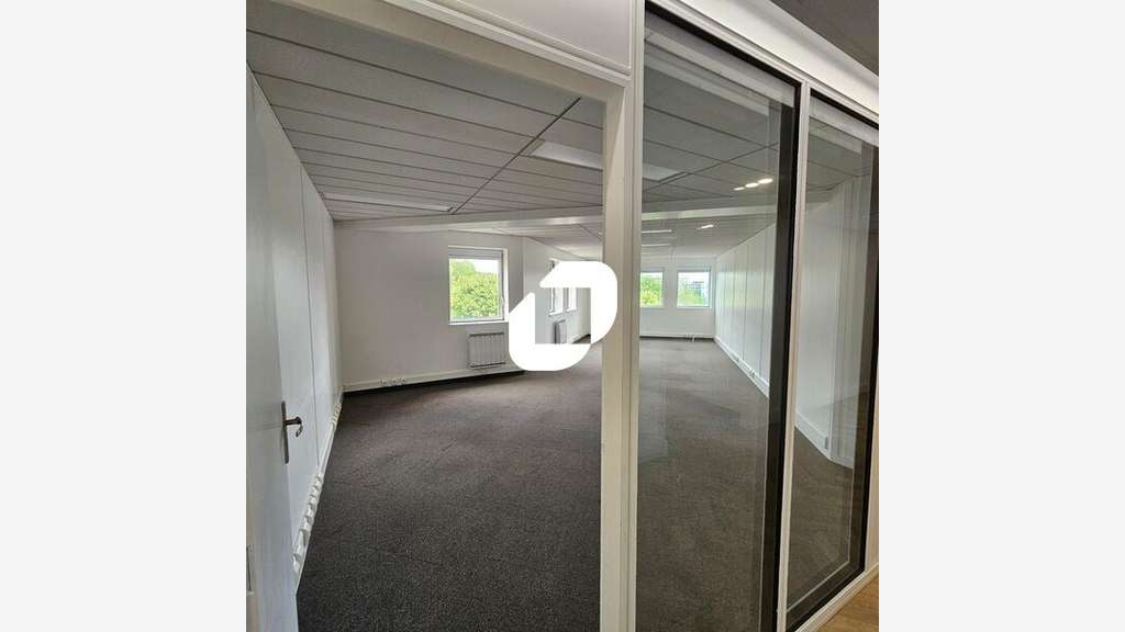 Vente Bureaux 228m² Meudon la foret