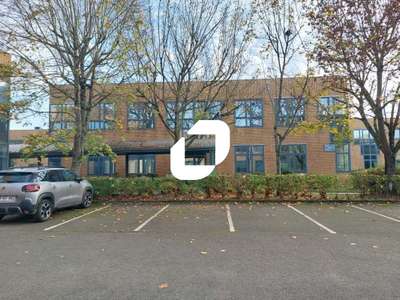 Vente Bureaux 807m² Montigny le bretonneux