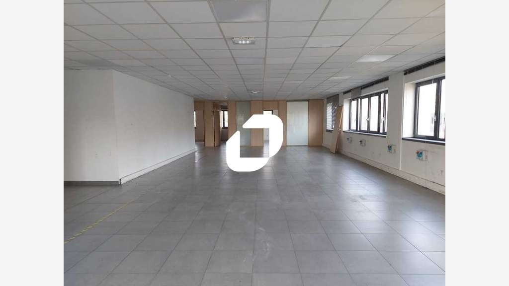 Vente Bureaux 807m² Montigny le bretonneux