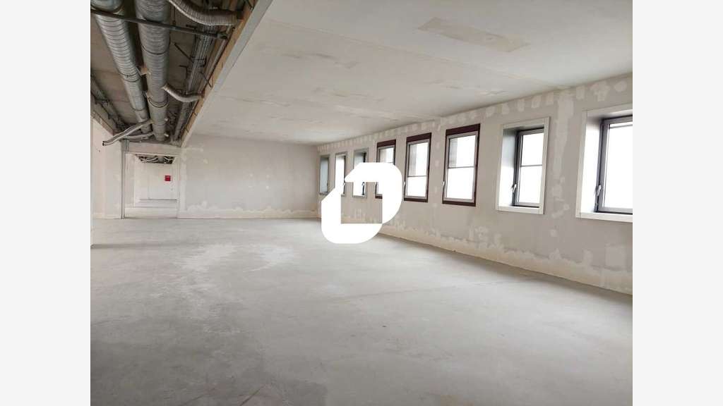 Vente Bureaux 772m² Montigny le bretonneux