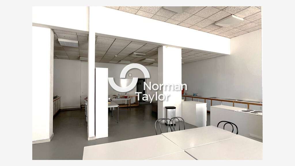 Vente bureaux 113m² RDC à Montpellier Antigone