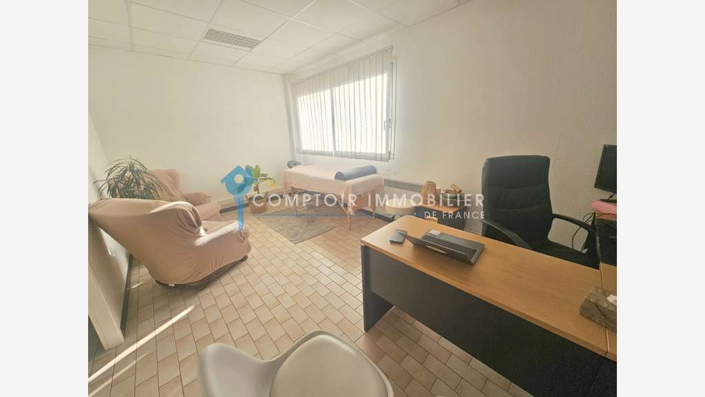 AV bureau 64m² R+1 bonne visibilité à Montpellier