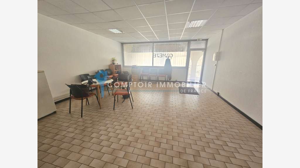 AV bureau 64m² R+1 bonne visibilité à Montpellier
