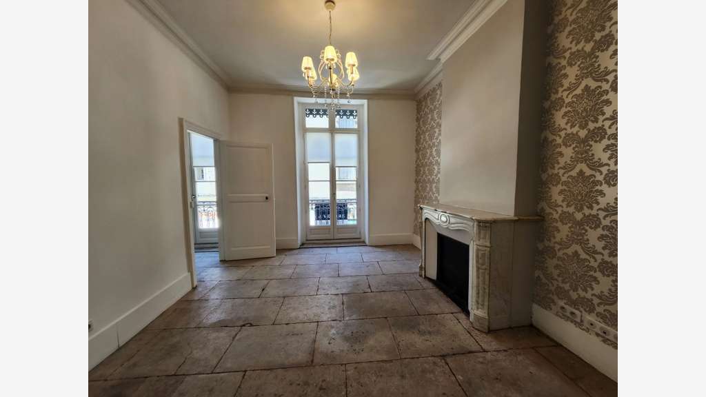 Vente bureau 88m² Montpellier (Comédie) 325 500 €