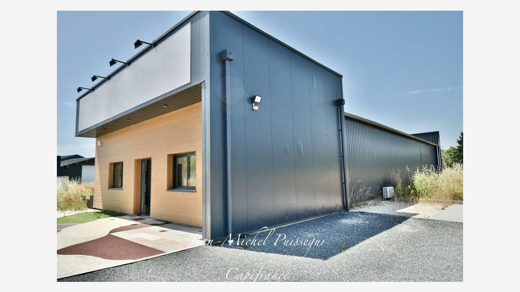 Entrepôt 250m² à vendre ZA Montréjeau
