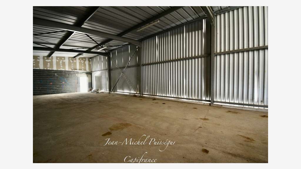 Entrepôt 250m² à vendre ZA Montréjeau