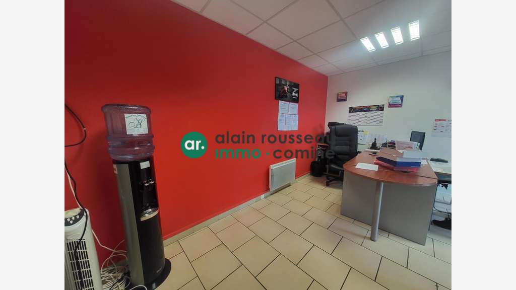 A vendre invest local 56m² tertiaire Angers Nord