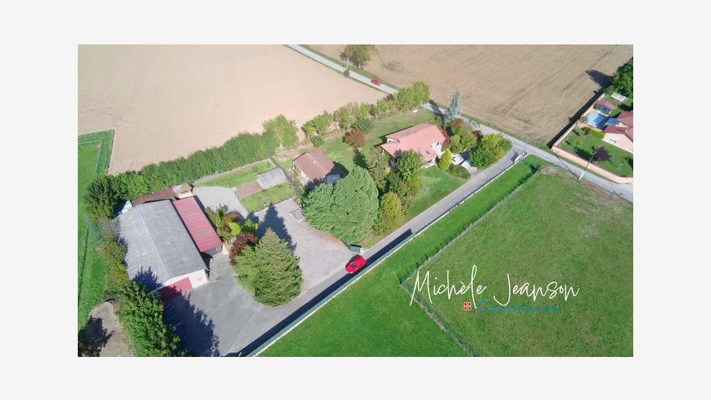 À vendre bâtiment avec fort potentiel à Mottier