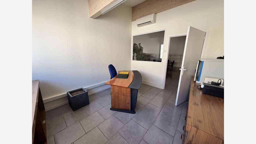 Bureaux 143m² à vendre libres à Mougins