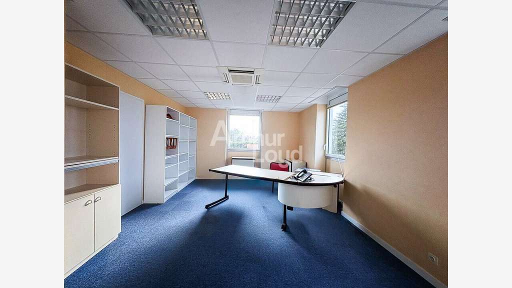 Bureaux 209m² à vendre à Mouilleron-le-Captif