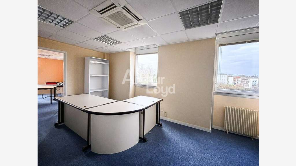 Bureaux 209m² à vendre à Mouilleron-le-Captif