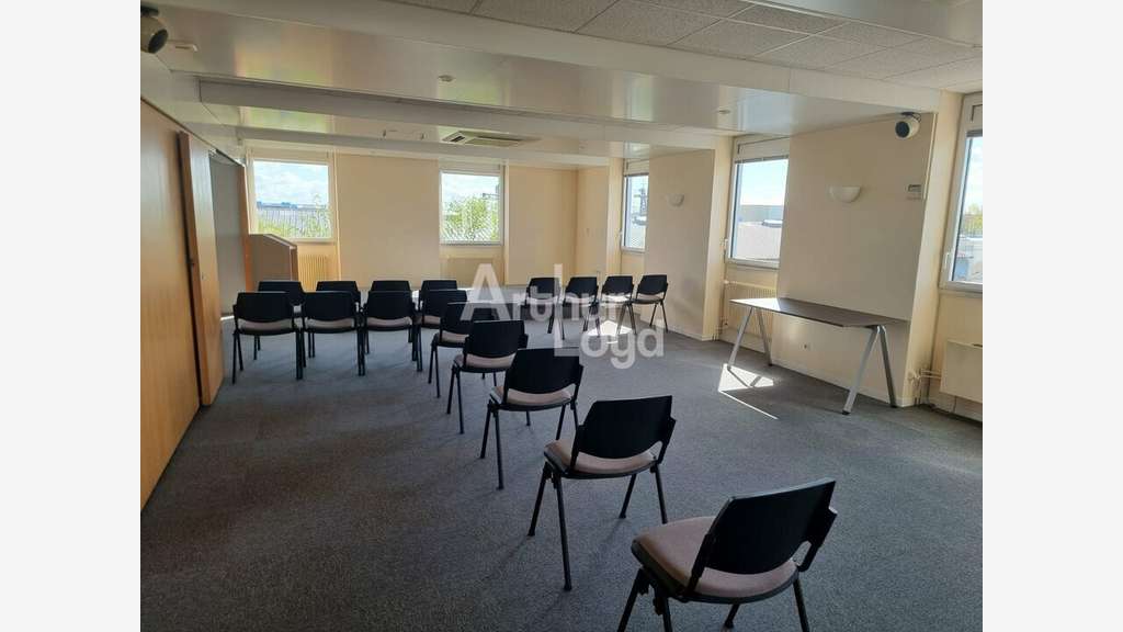 Bureaux 960m² à vendre à Mouilleron-le-Captif
