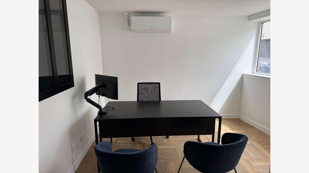 Vente bureaux 112m² axe très fréquenté de Moulins 