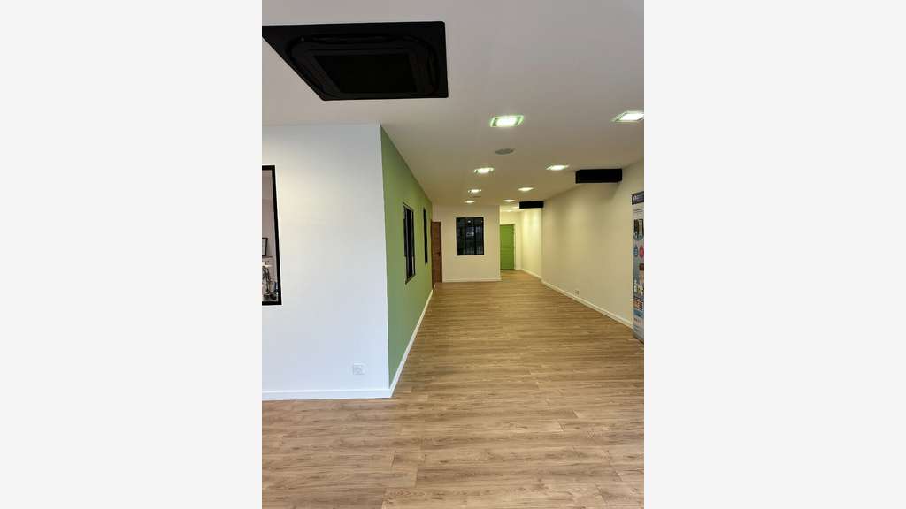 Vente bureaux de 280m² prox commerces Murs-Erigné