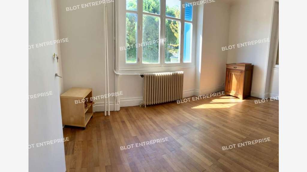 Vente bâtiment 600m² empl stratégique à Nantes