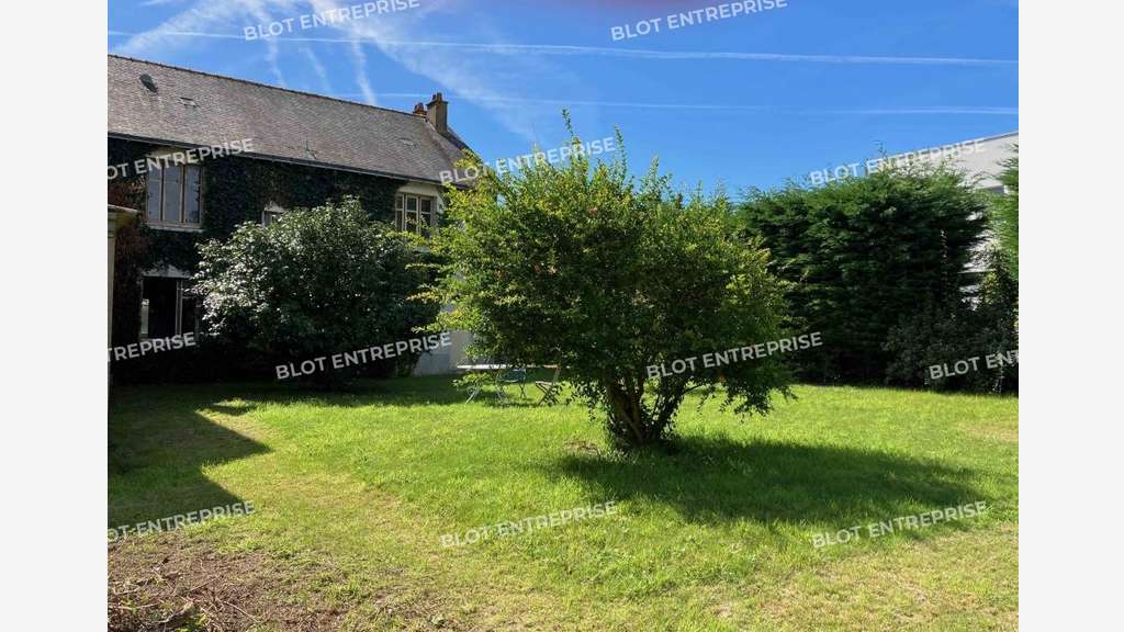 Vente bâtiment 600m² empl stratégique à Nantes