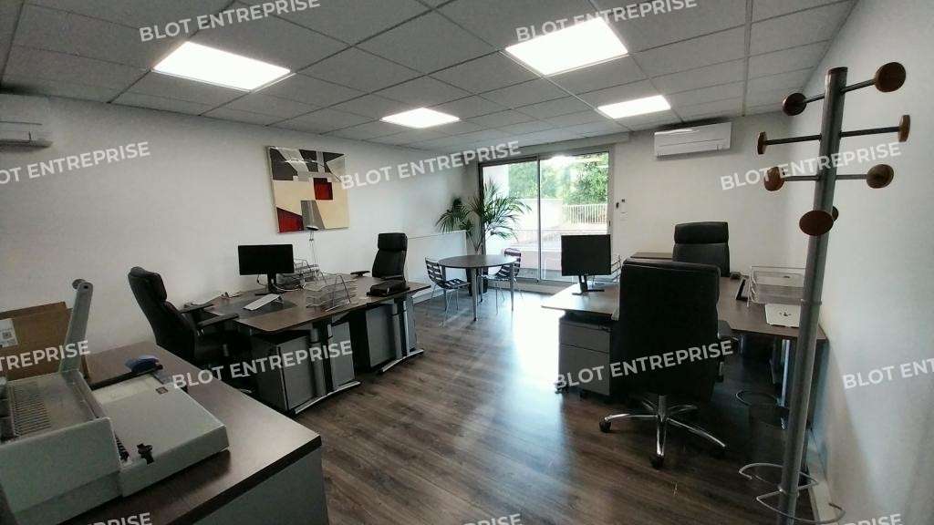 À vendre bureaux 62m² RDC à Nantes