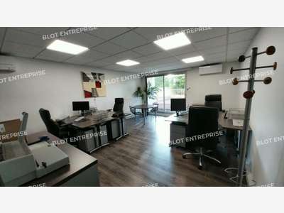 À vendre bureaux 62m² RDC à Nantes